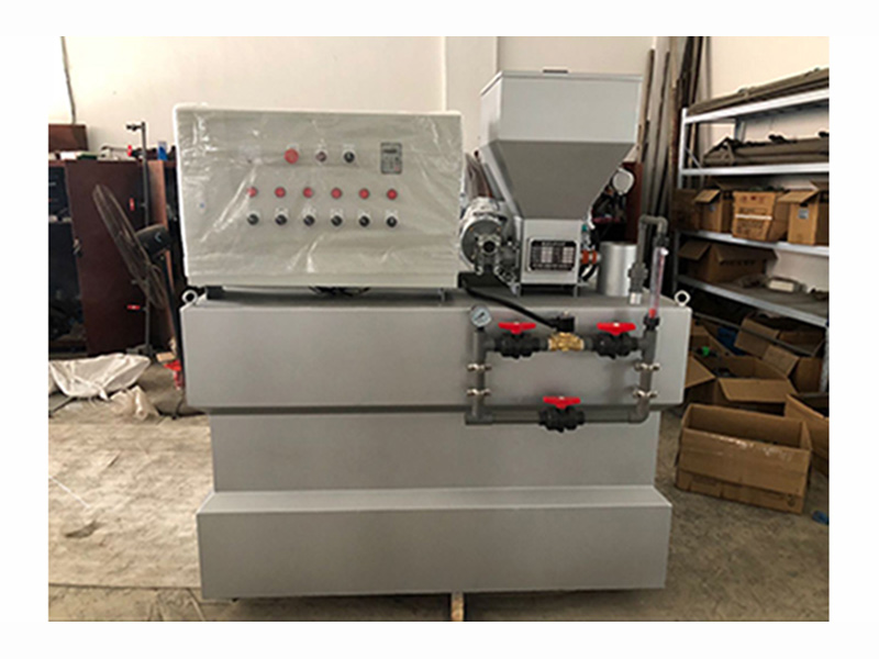 全自動加藥裝置需通過自動加藥系統來控制對循環水系統藥劑量的投放